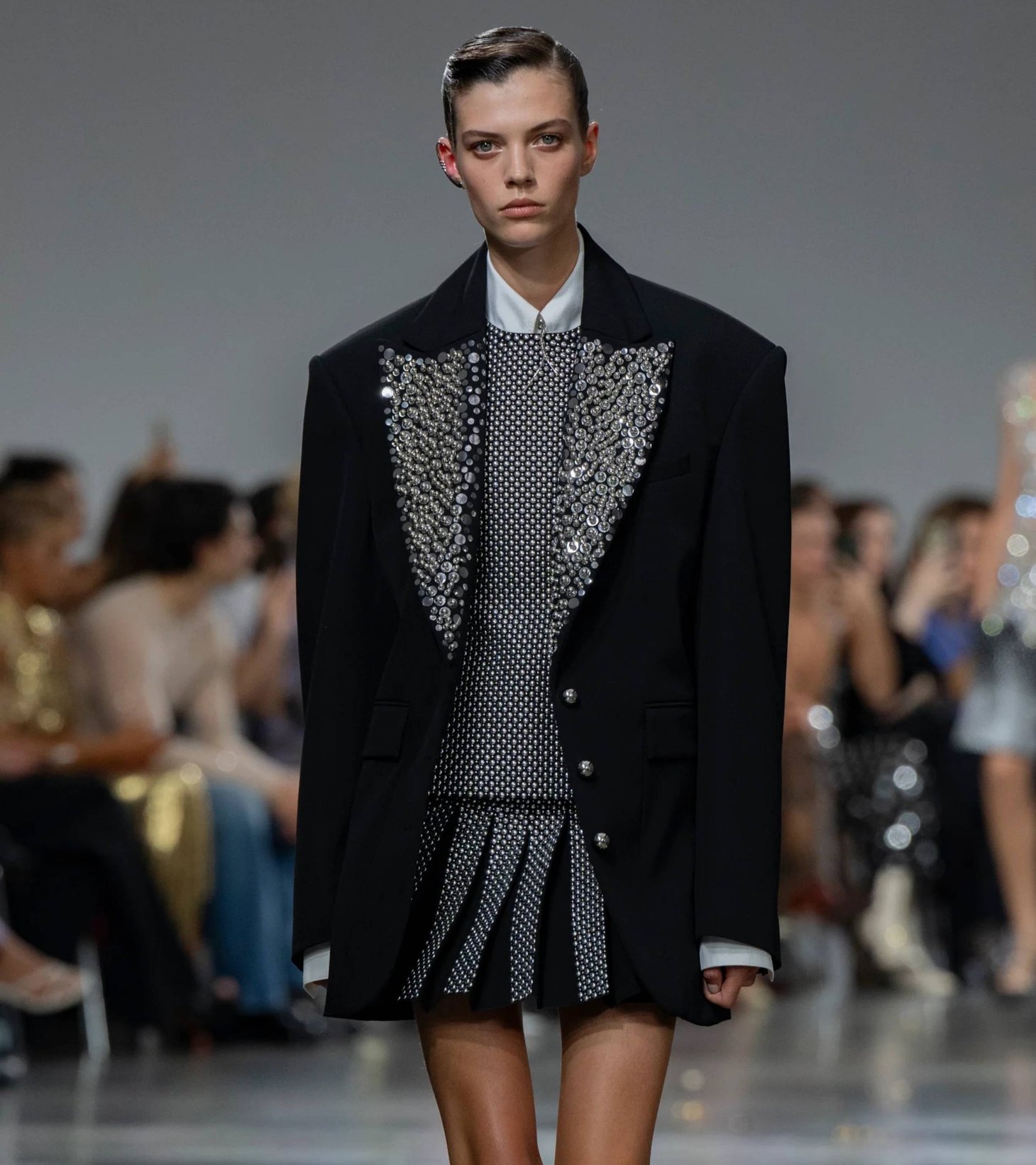 Uncover The Secrets Of Rabanne Paris, The Beautiful Brand For Fashion ...