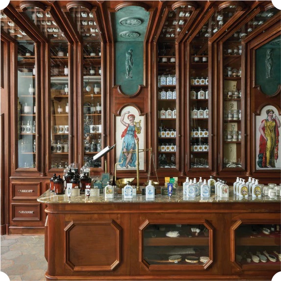 Interior of Officine Universelle Buly – a luxurious beauty and fragrance souvenir from Paris