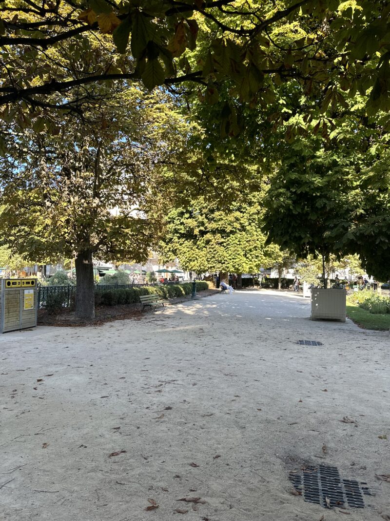 Jardin des Grands Explorateurs in August, sunlit and quiet in Paris during August
