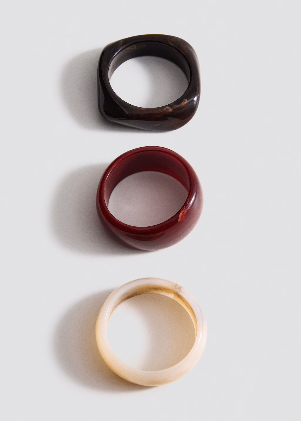 Mango bangles perfect for a heatwave outfit in Paris