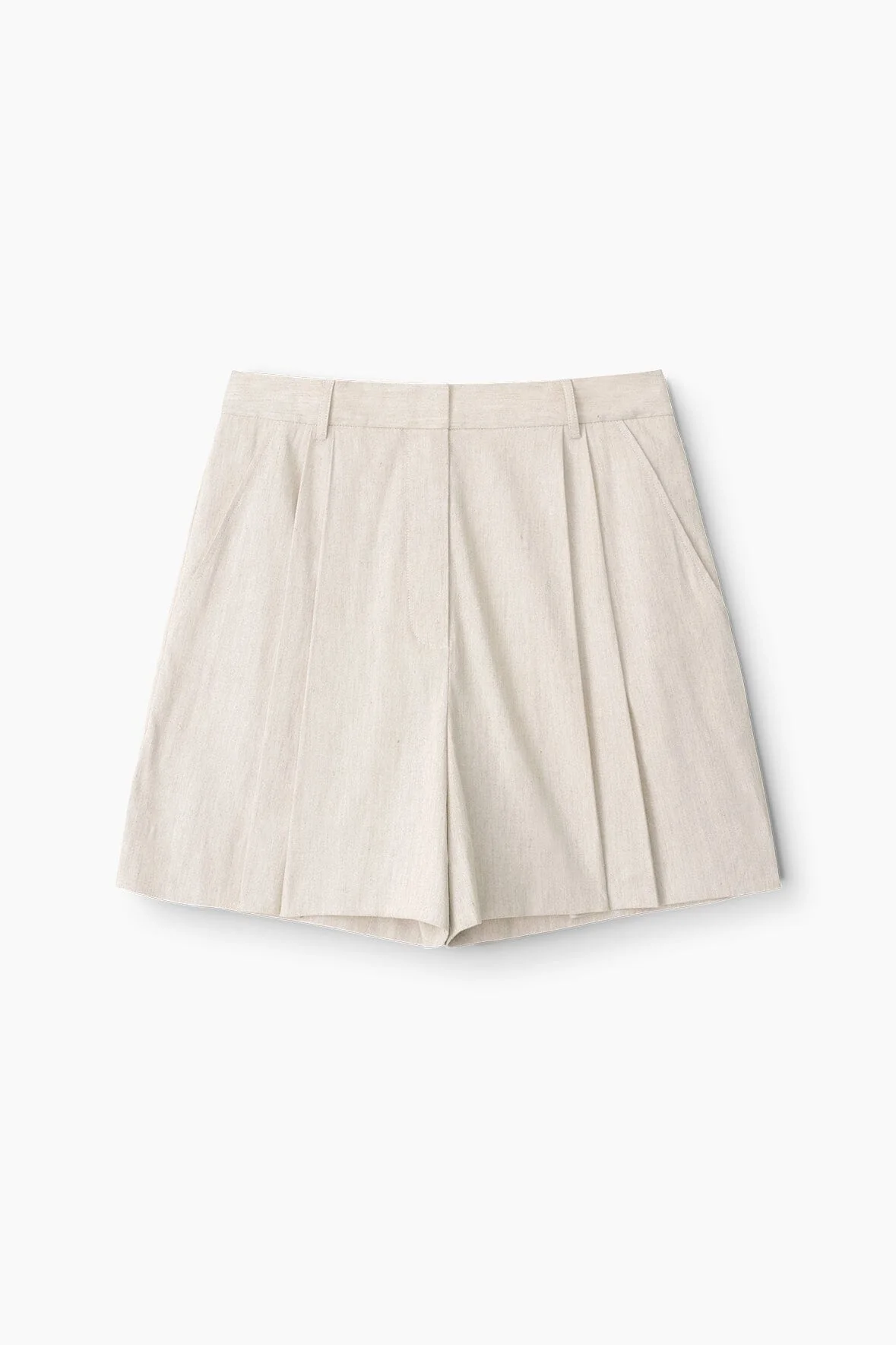 Staud linen shorts perfect for a heatwave outfit in Paris