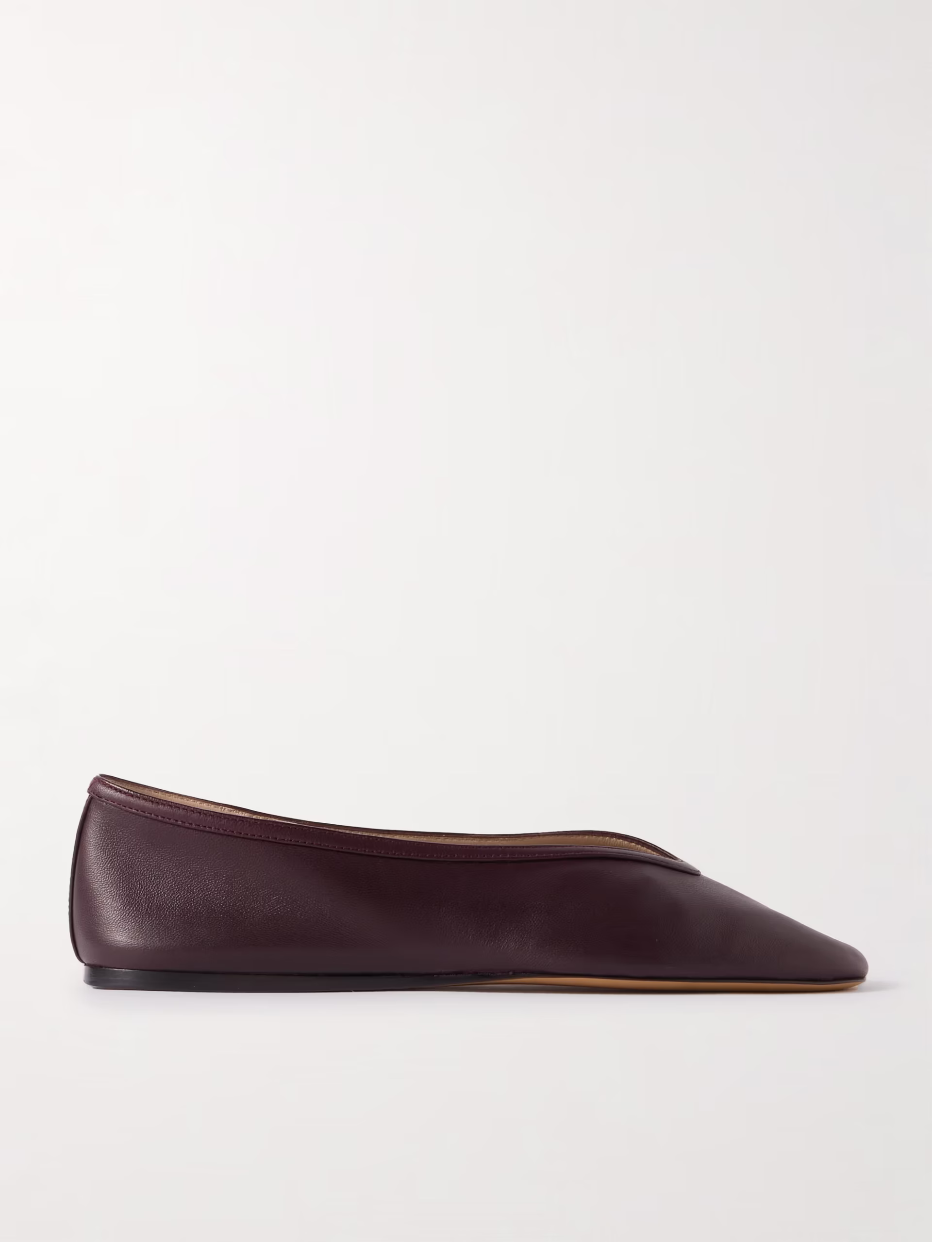 parisian style The flat that isn't basic by the brand Le Monde Béryl 10 Parisian Style Staples You Can Add to Your Closet Right Now 
