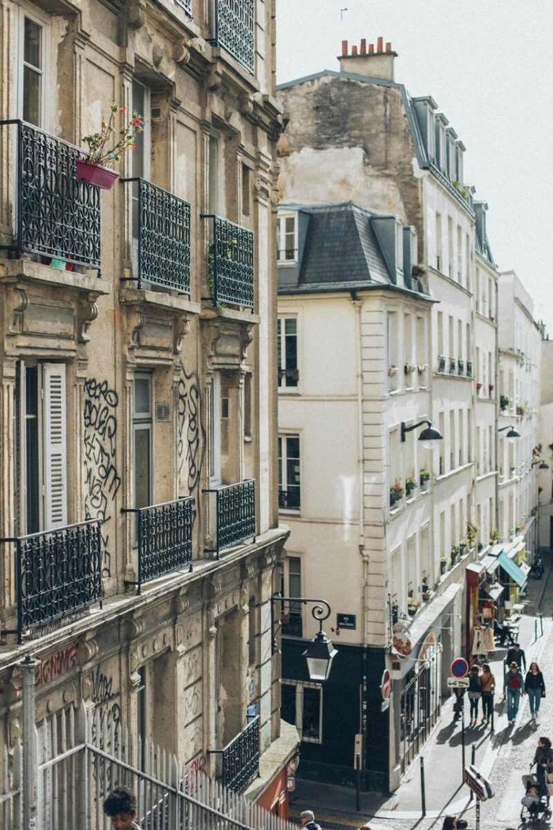 Cobbled street and historic buildings in Montmartre, Paris