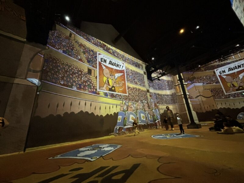 immersive light projections at Atelier des Lumières Paris