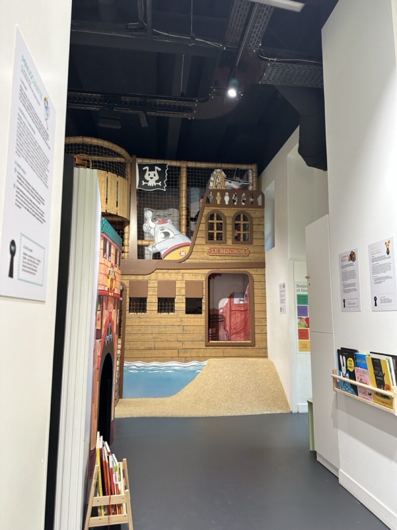 indoor storytelling playroom at La Maison des Histoires Paris
